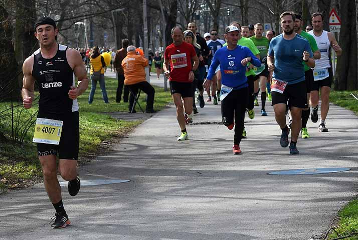 die Bildnummer ist 201903170346