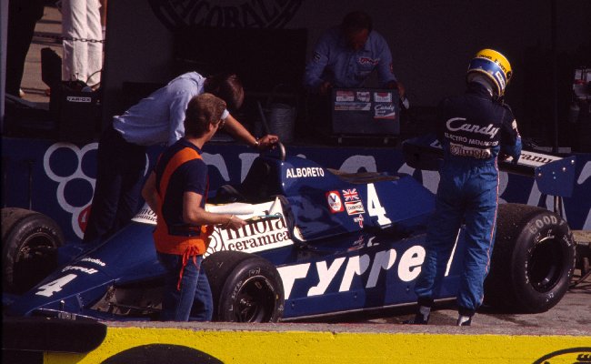 Michele Alboreto (Tyrrell 010)