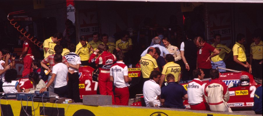 Gilles Villeneuve (27, Ferrari 126/C), Didier Pironi (28, Ferrari 126/C)