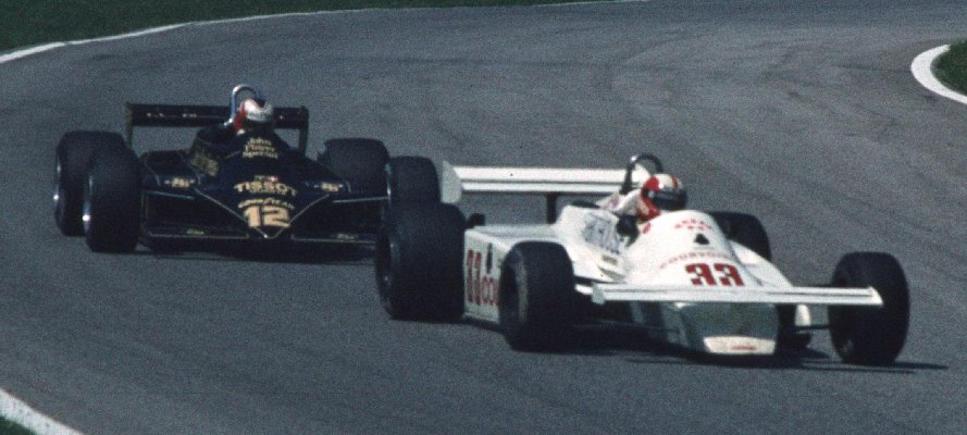 Marc Surer (33, Theodore TY/01), Nigel Mansell (12, Lotus) 