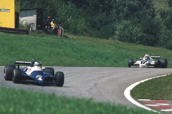 Michele Alboreto (4, Tyrrell 010), Nelson Piquet (5, Brabham BT49)