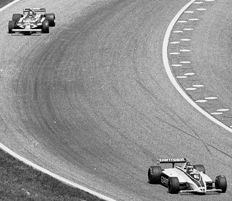 Hector Rebaque (6, Brabham BT49), Derek Warwick (36, Toleman TG1)