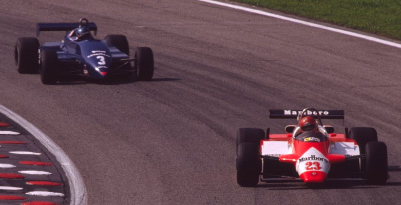 Bruno Giacomelli (23, Alfa Romeo 182), Michele Alboreto (3, Tyrrell 011)