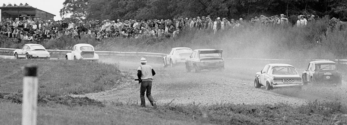 Rudolf Heinz (22, Porsche 911 SC), (VW Kfer), (44, Porsche), Gustav Stappaerts (14, Ford Escort), Manfred Kubik (9, BMW 320), Gert Pfeiffer (26, Mini Clubman)