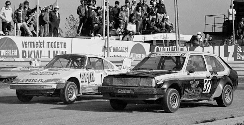 Gran Lundgren (1, Porsche 911 SC), Bertil Persson (37, Volvo 343)