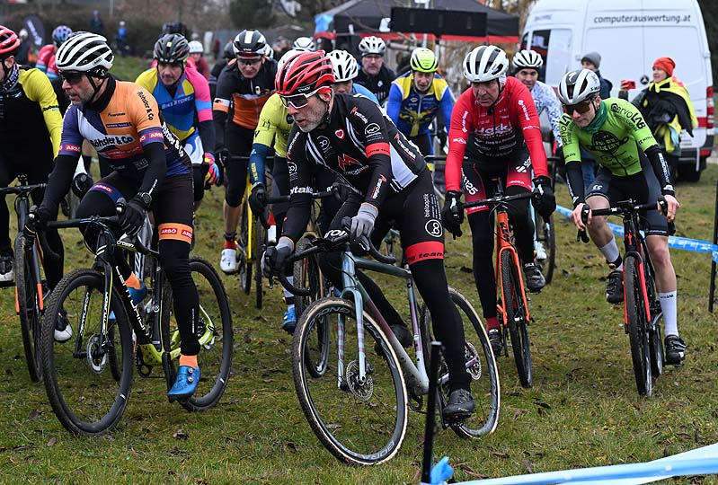 CX-Mas Cross Gerasdorf