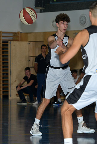 die Bildnummer ist 201910030057