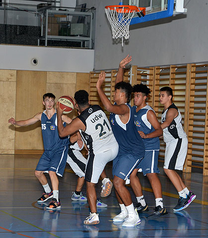 die Bildnummer ist 201910030104