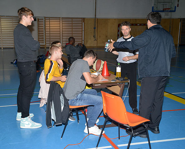 die Bildnummer ist 201910030111