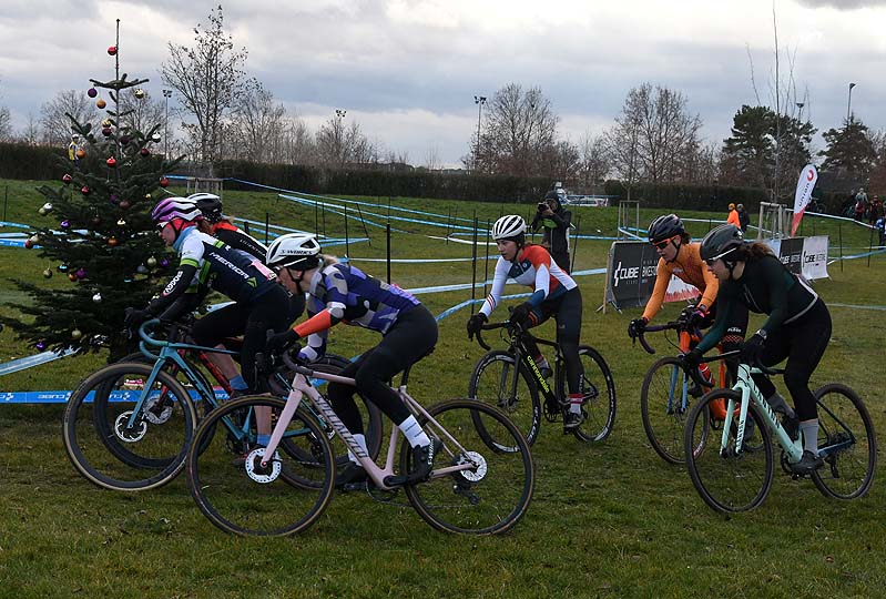 CX-Mas Cross