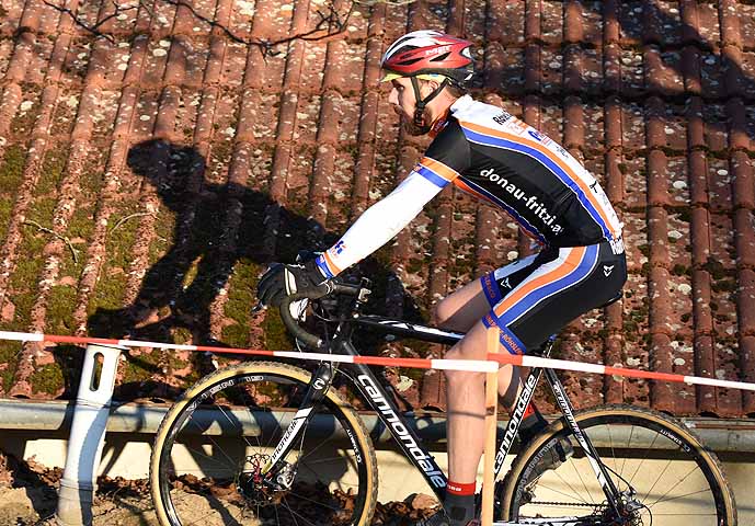 die Bildnummer ist 201602130407