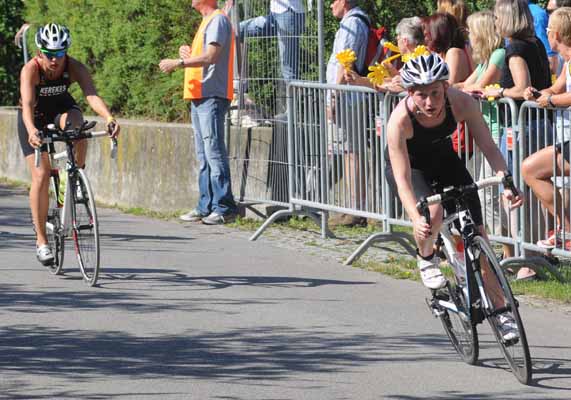 die Bildnummer ist 201206160085