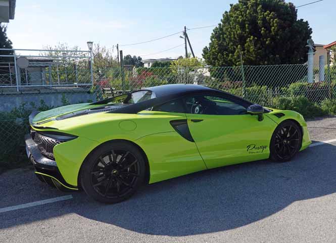 McLaren Artura