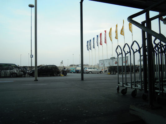 Foto vom 25. März 2010 - Ikea Parkplatz