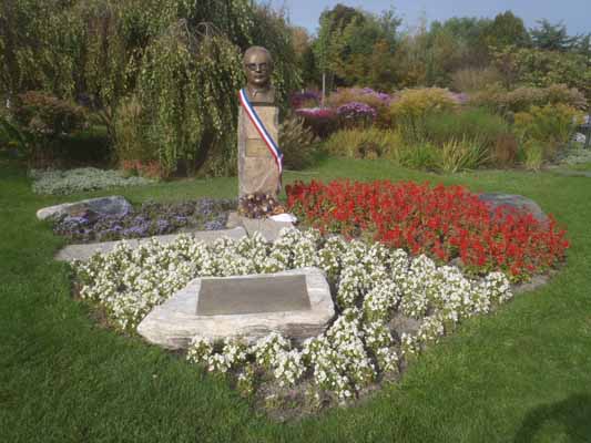 Foto vom 30. September 2012 - Alliende Denkmal im Donaupark