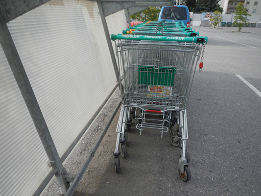 Foto vom 25.Juni 2013 - Merkur Parkplatz