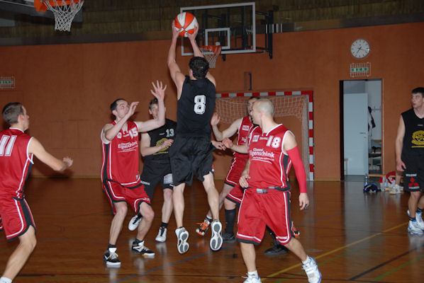 Foto vom 11. April 2010 - Basketball - Deutsch Wagram : Gmünd