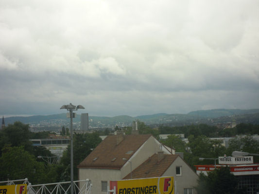Foto vom 1. Juni 2010 - Regenwolken über Wien