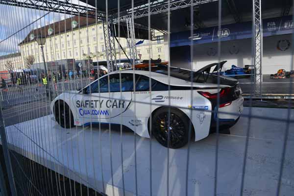 Foto vom 2. Dezember 2016 - Safety Car