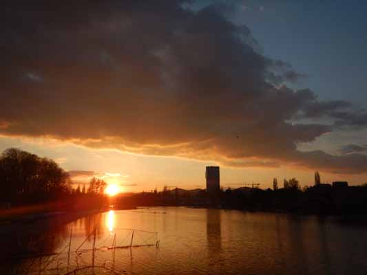 Foto vom 30. Mrz 2017 - Sonnenuntergang an der Alten Donau