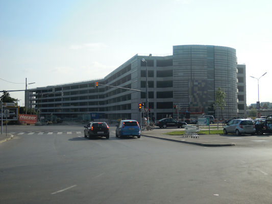 Foto vom 13. August 2010 - das Parkhaus von gestern von der anderen Seite