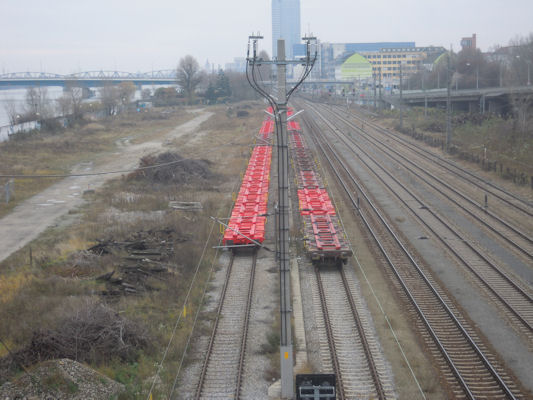 Foto vom 20. November 2010 - Bahngleise zwischen Donau und Handelskai
