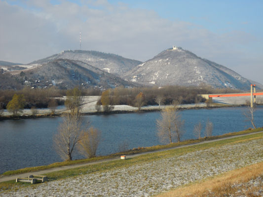 Foto vom 27. November 2010 - Kahlenberg und Leopoldsberg (Erster Schnee)