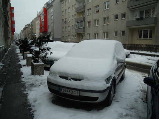 Foto vom 17. Dezember 2010 - Autos im Schnee