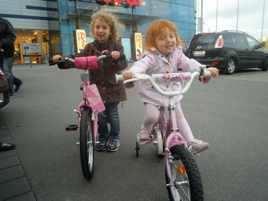 Foto vom 4. April 2011 - Zoe und Amy