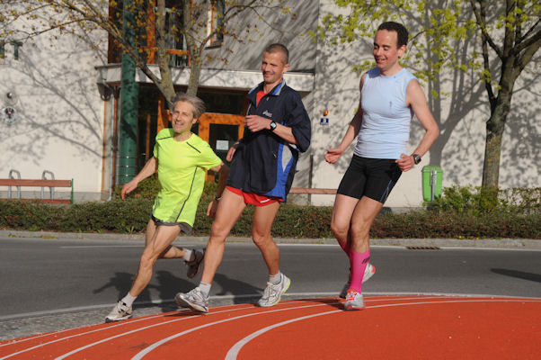 Foto vom 10. April 2011 - Die falschen Hasen in Gnserndorf
