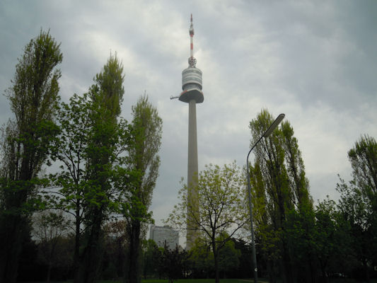 Foto vom 15. April 2011 - Donauturm