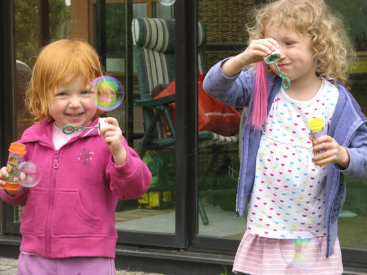 Foto vom 25. April 2011 - Amy und Zoe