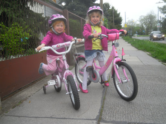 Foto vom 28. April 2011 - Amy und Zoe
