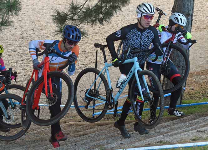 CX-Mas Cross