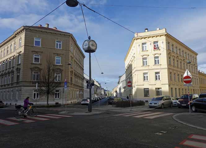 Toni-Strobl-Platz