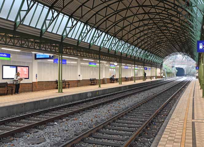 Station Krottenbachstraße