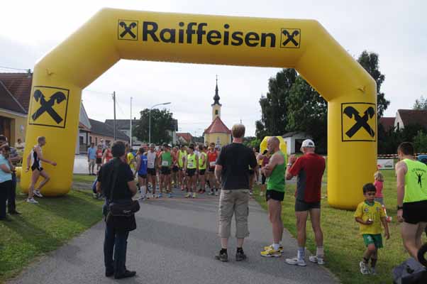 Foto vom 14. August 2011 - Dorflauf Schnfeld
