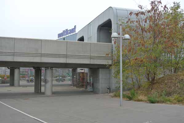 Foto vom 9. November 2011 - U-Bahnstation Aderklaaer Strae