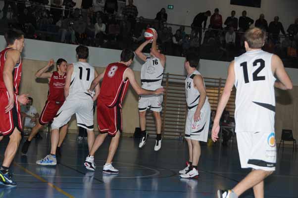 Foto vom 28. Jnner 2012 - Basketball - Deutsch Wagram : Gmnd